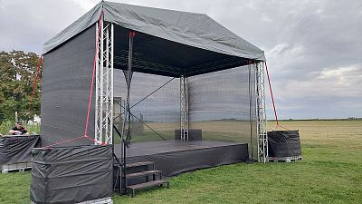 Groundsupportové zastřešení podia 6x4m